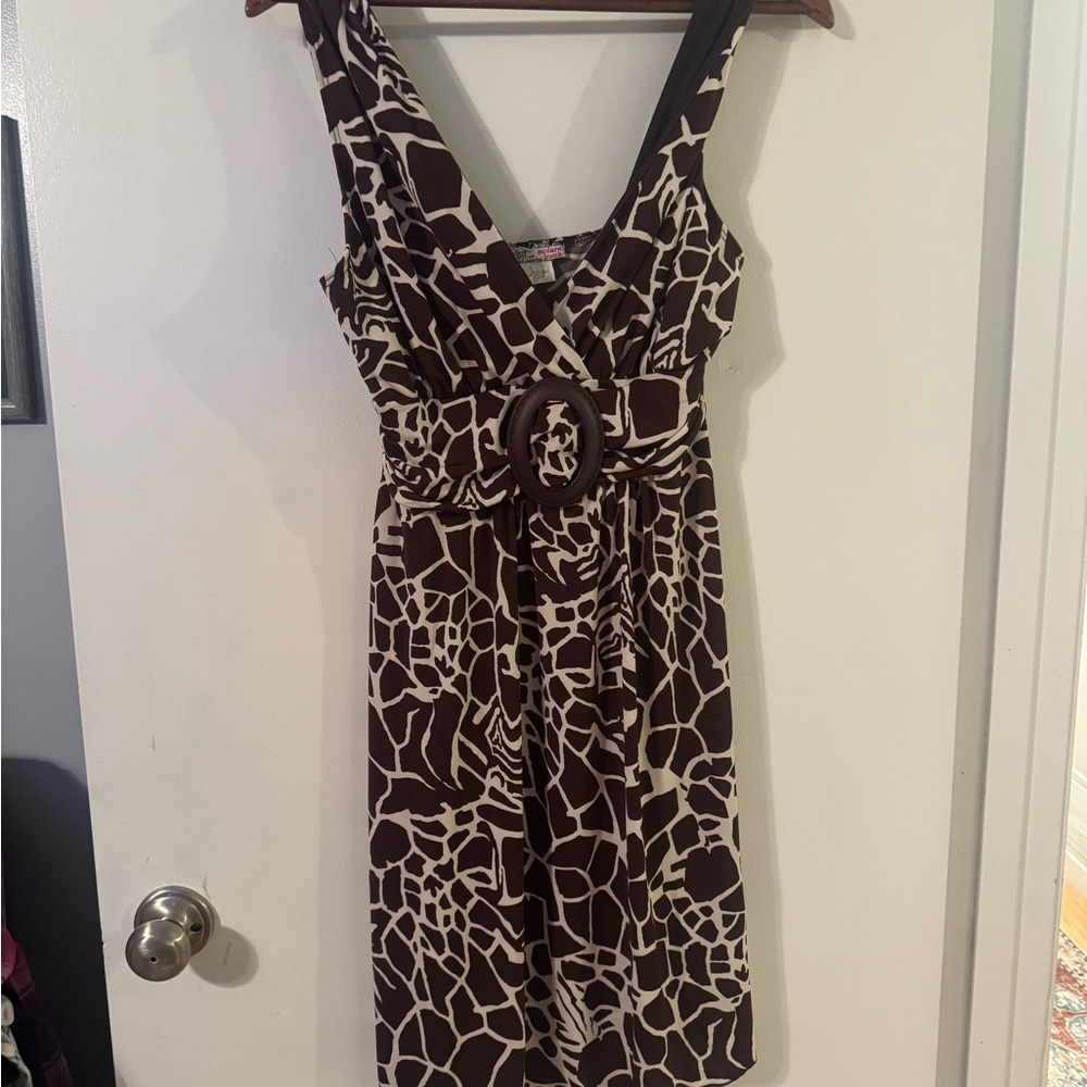 Elegant Brown and White Midi Dress